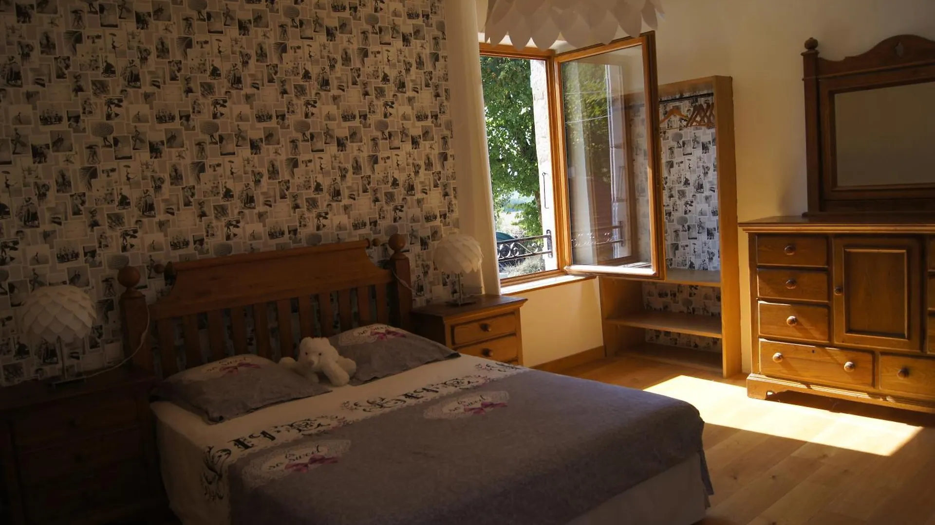 La Maison De Rochebois, Chambres Et Table D'Hotes, Savoie, France Champagneux
